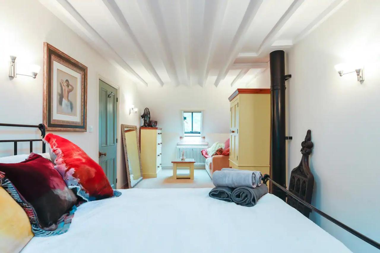 Converted Chapel, Stunning Sea & Mountain Views! Penmaenmawr Bagian luar foto