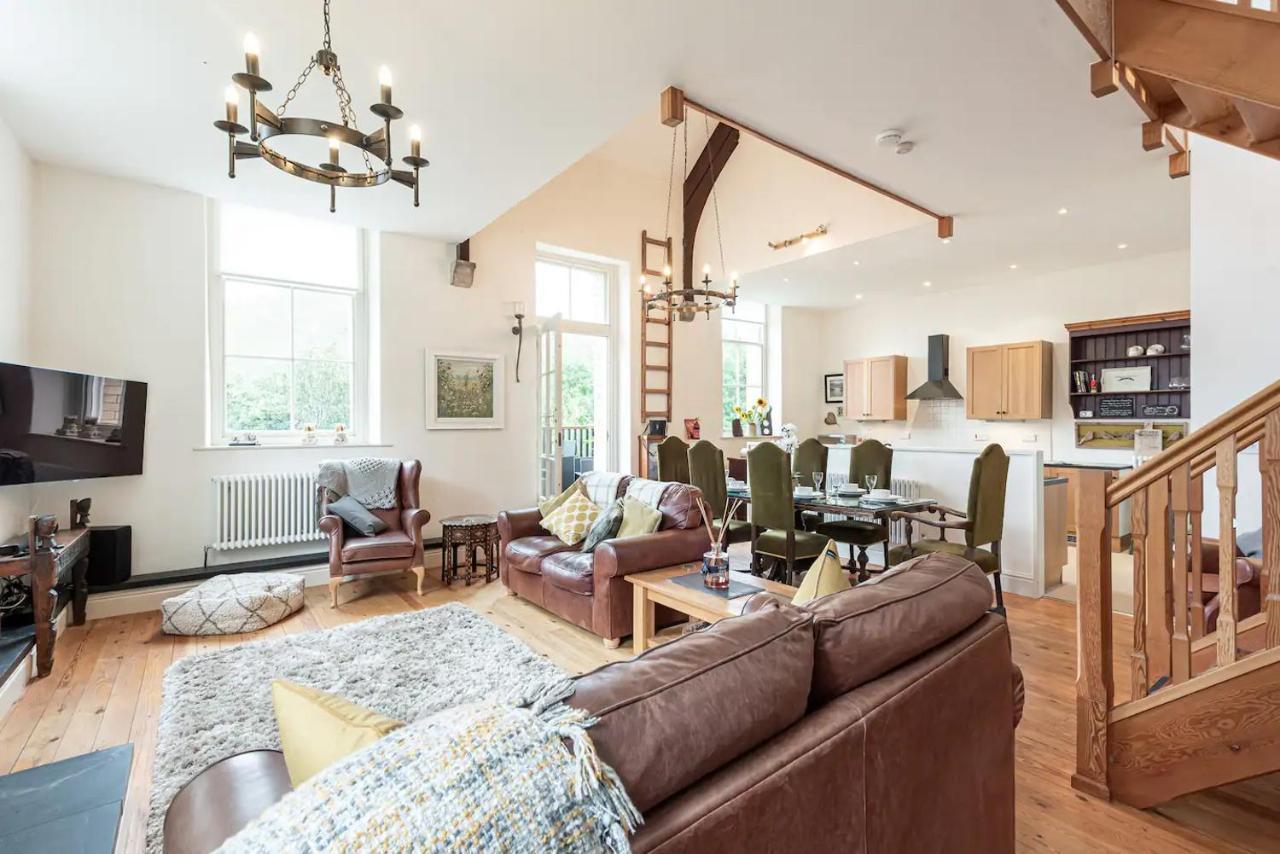 Converted Chapel, Stunning Sea & Mountain Views! Penmaenmawr Bagian luar foto