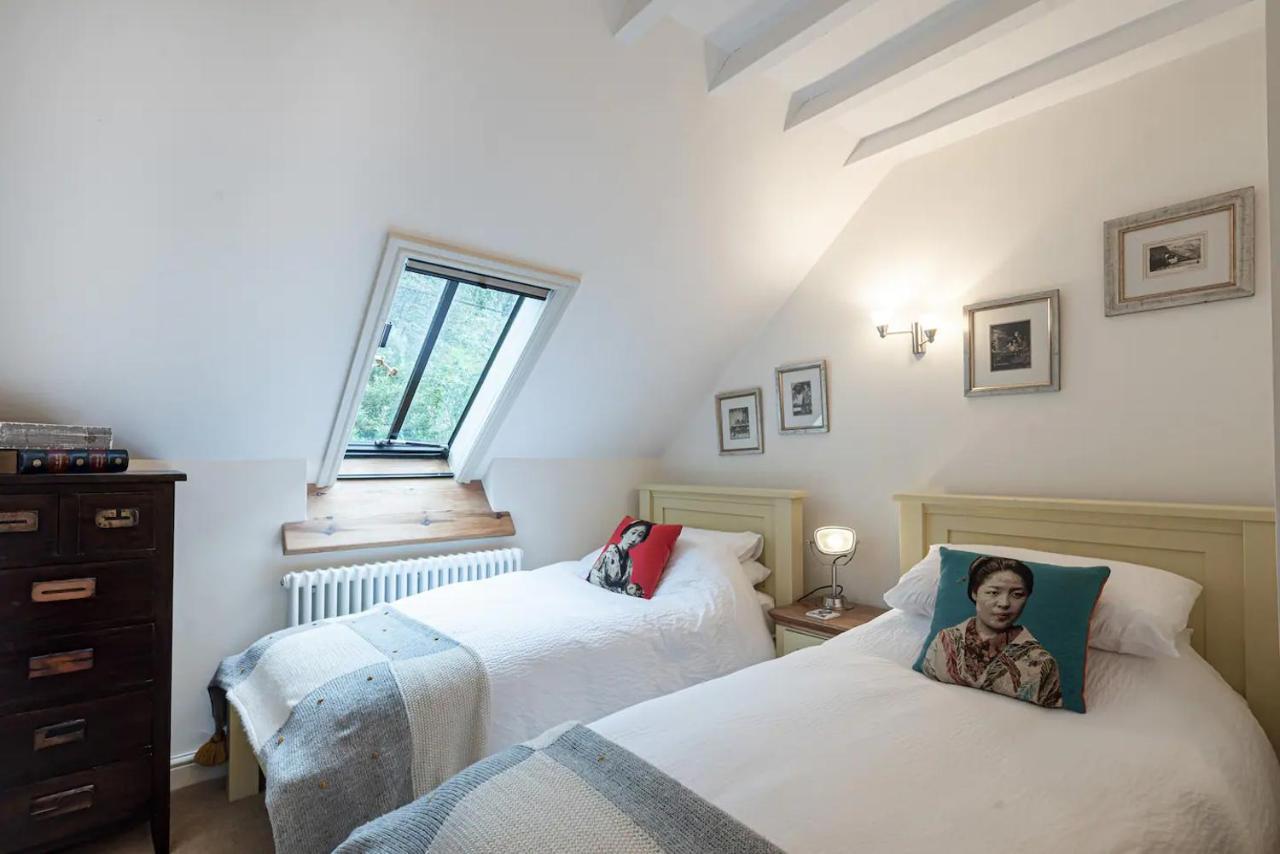 Converted Chapel, Stunning Sea & Mountain Views! Penmaenmawr Bagian luar foto